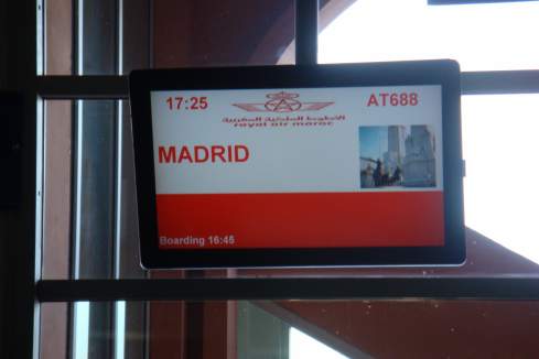 a sign with a picture of madrid