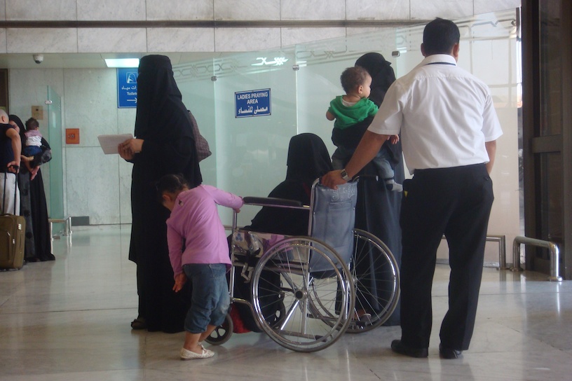 jeddah-airport-saudi-arabia-saudi-arabian-air-saudia-02