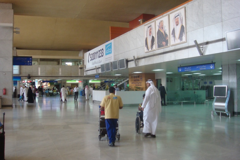 jeddah-airport-saudi-arabia-saudi-arabian-air-saudia-12
