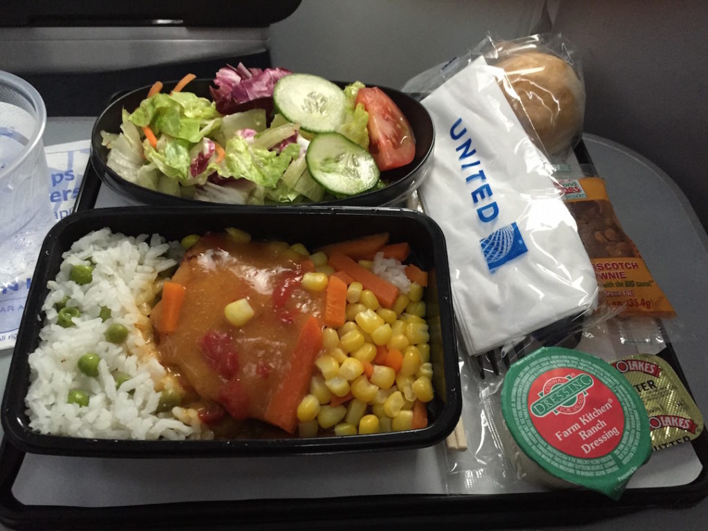 united-airlines-lax-nrt-economy-class-meal-01