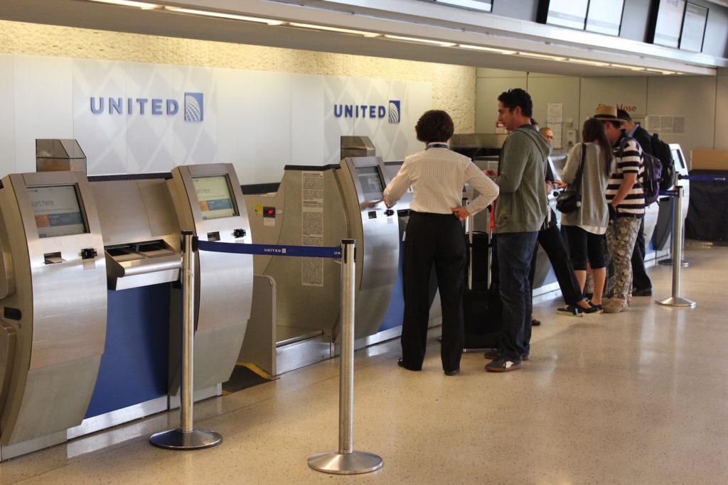united-airlines-check-in-at-jfk
