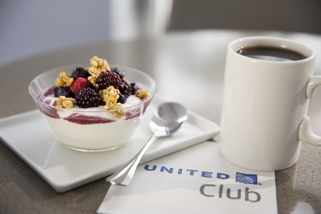 united-airlines-club-coffee-cup