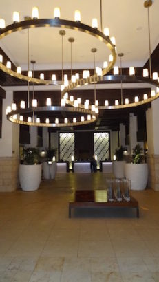 Hyatt Regency Aruba Resort lobby