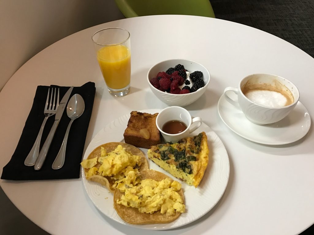 amex-centurion-lounge-sfo-breakfast