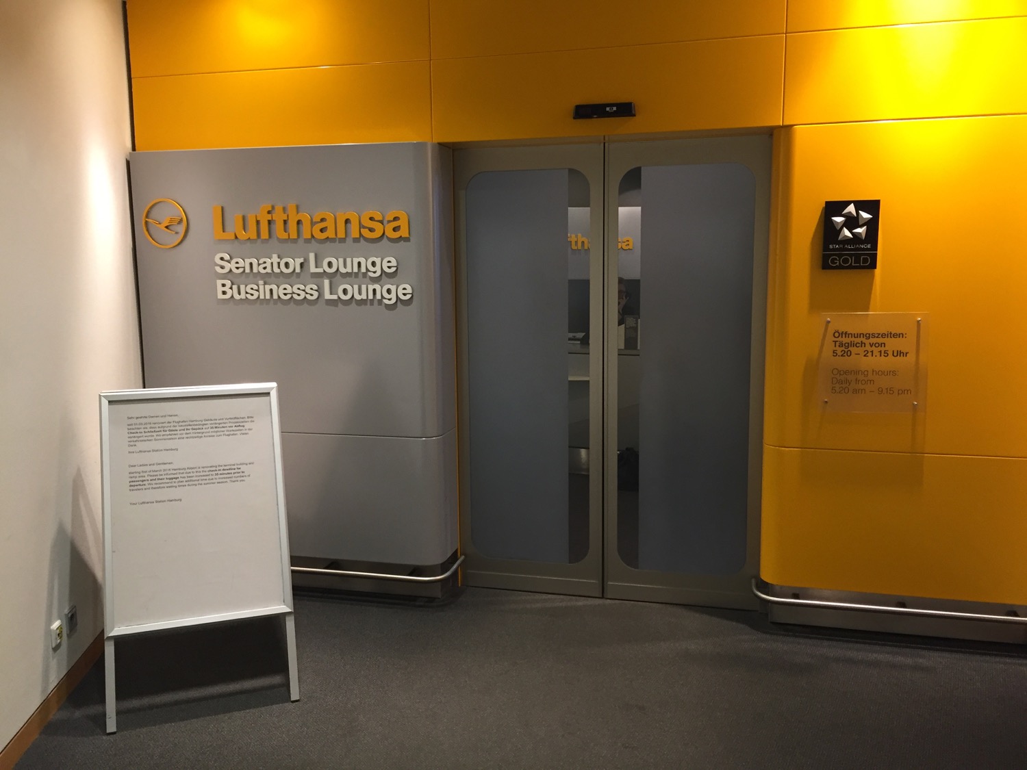 Lufthansa Senator Lounge Hamburg - 1