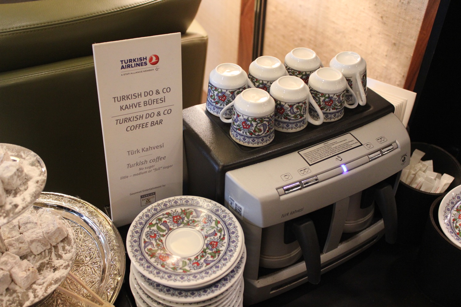 turkish-airlines-arrivals-lounge-istanbul-14