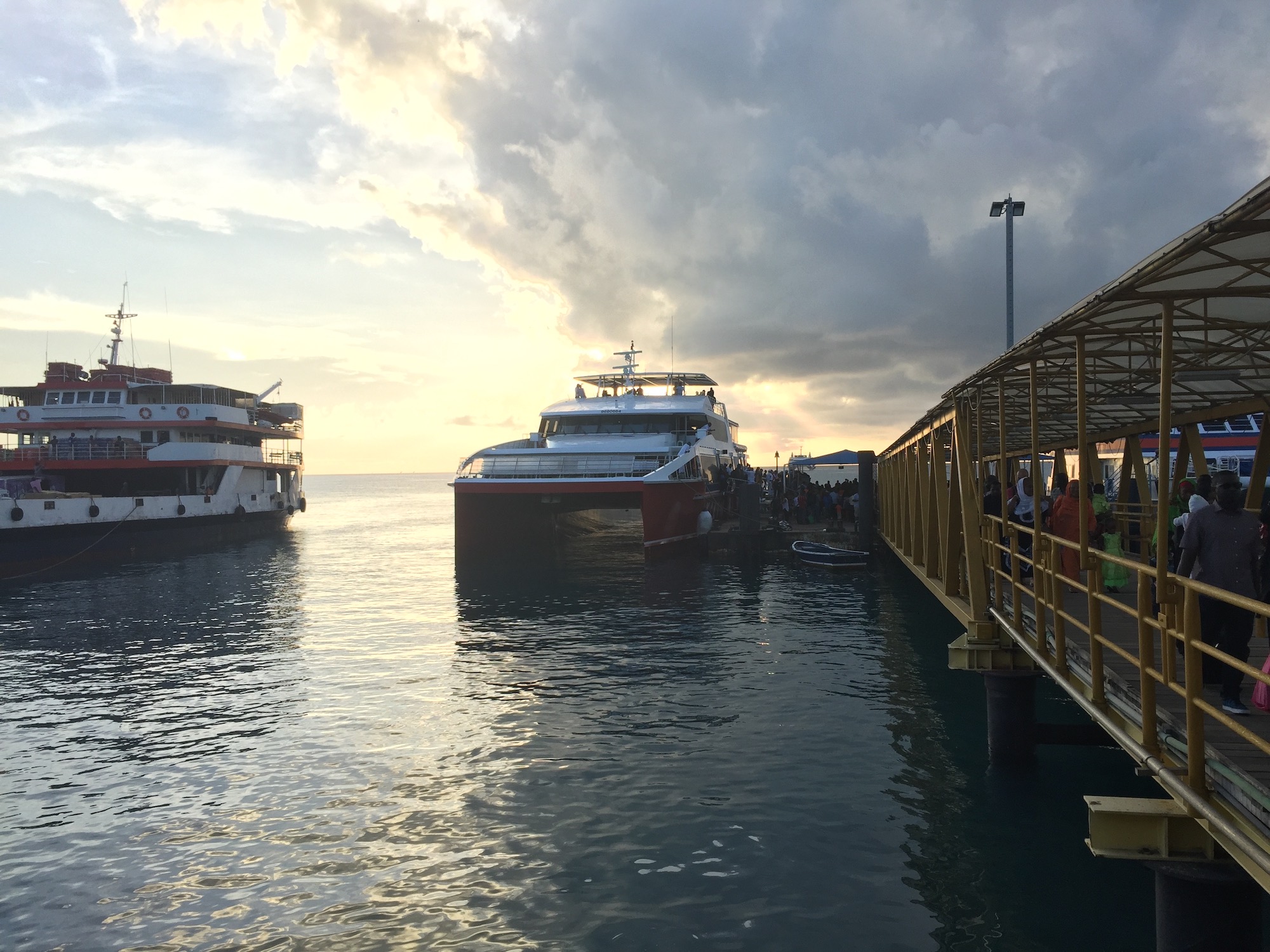 zanzibar-dar-es-salaam-ferry-02