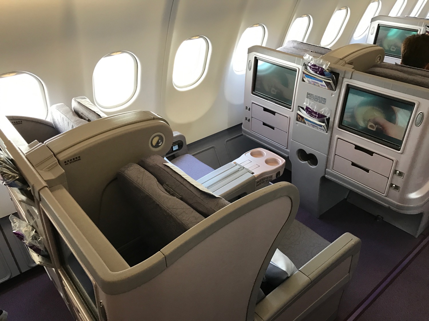 China Airlines A330 Business Class - 10