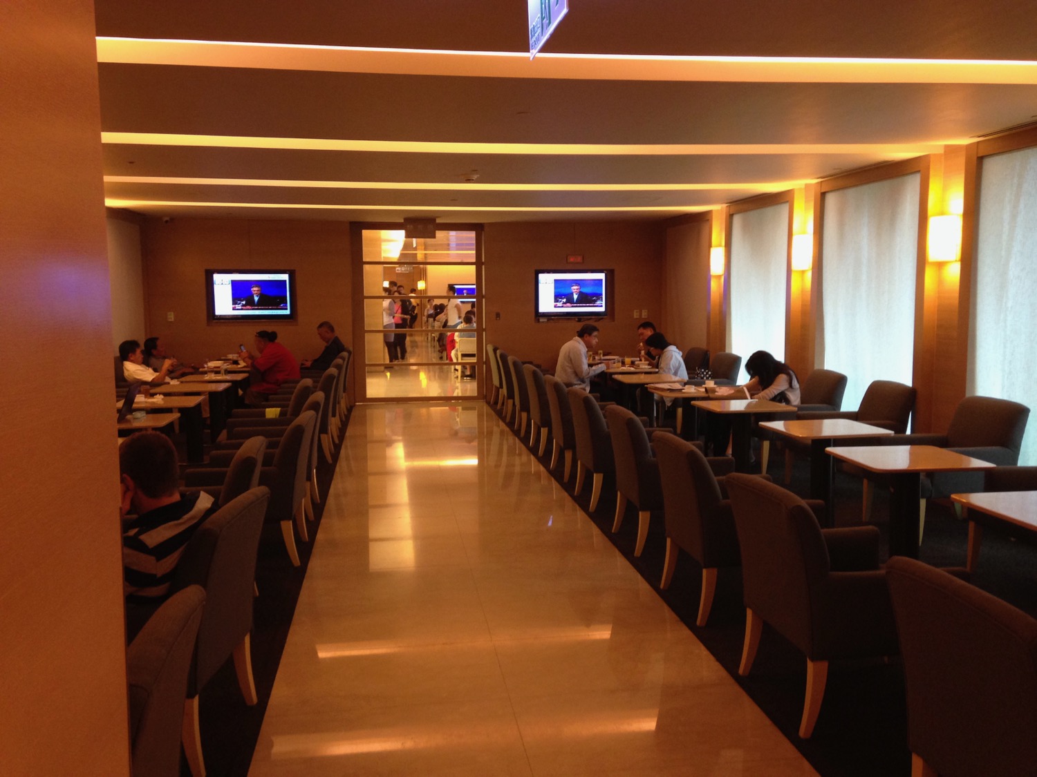 China Airlines TPE Old Business Lounge - 1