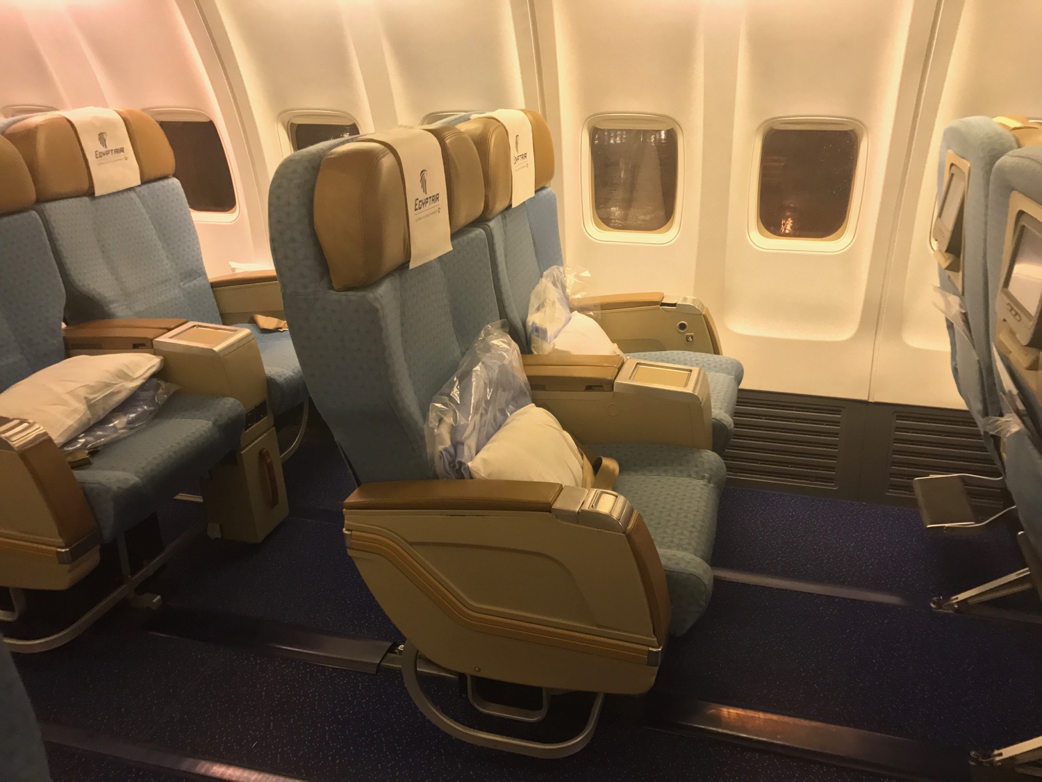 EgpytAir Cairo to Beirut 737-800 Business Class - 30