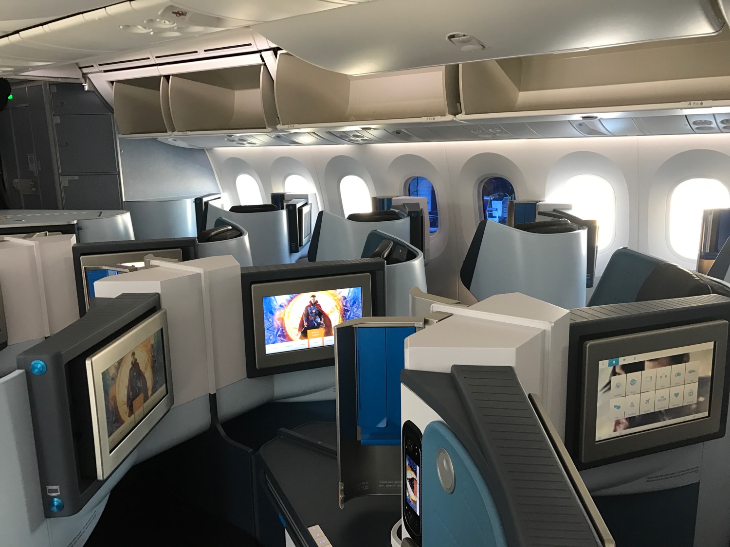 KLM 787 Business Class Review - 13