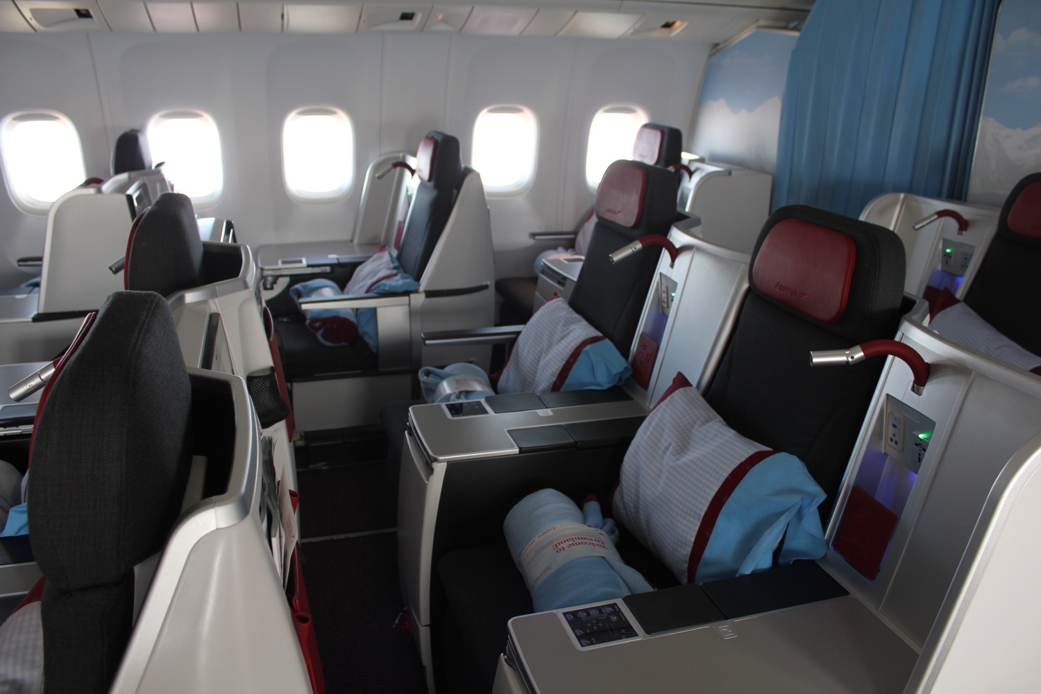 Austrian Airlines 767 Busines Class Review - 13