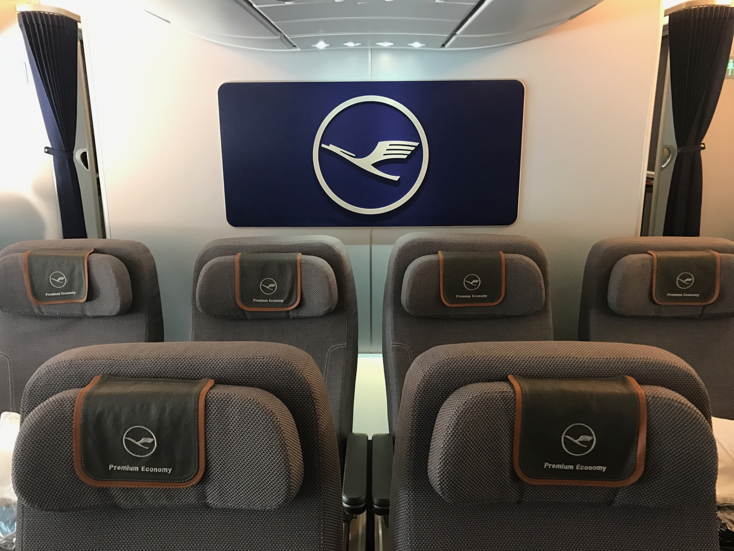 Lufthansa Premium Economy FRA-LAX - 3