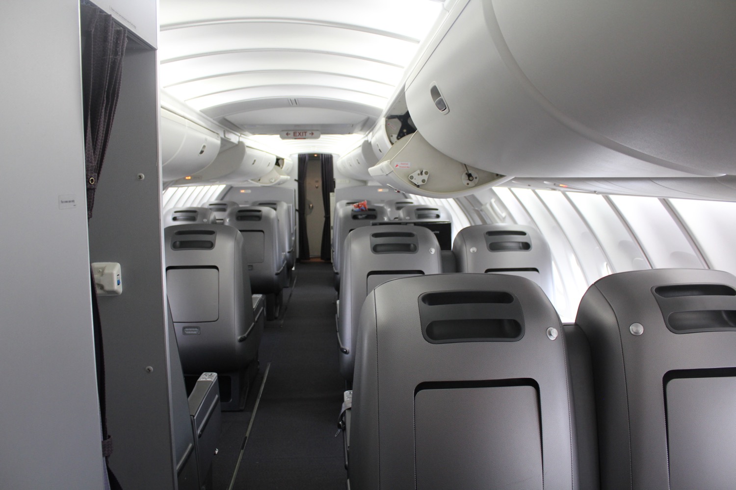 Qantas Business Class 747 Review - 46