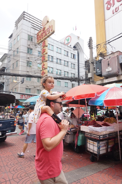 Lucy and her dad take a stroll through Bangkok's Chinatown 