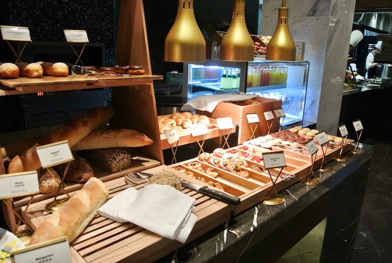 Other pastries and breads