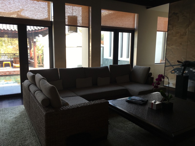 A sitting area located in the front of the private villa.