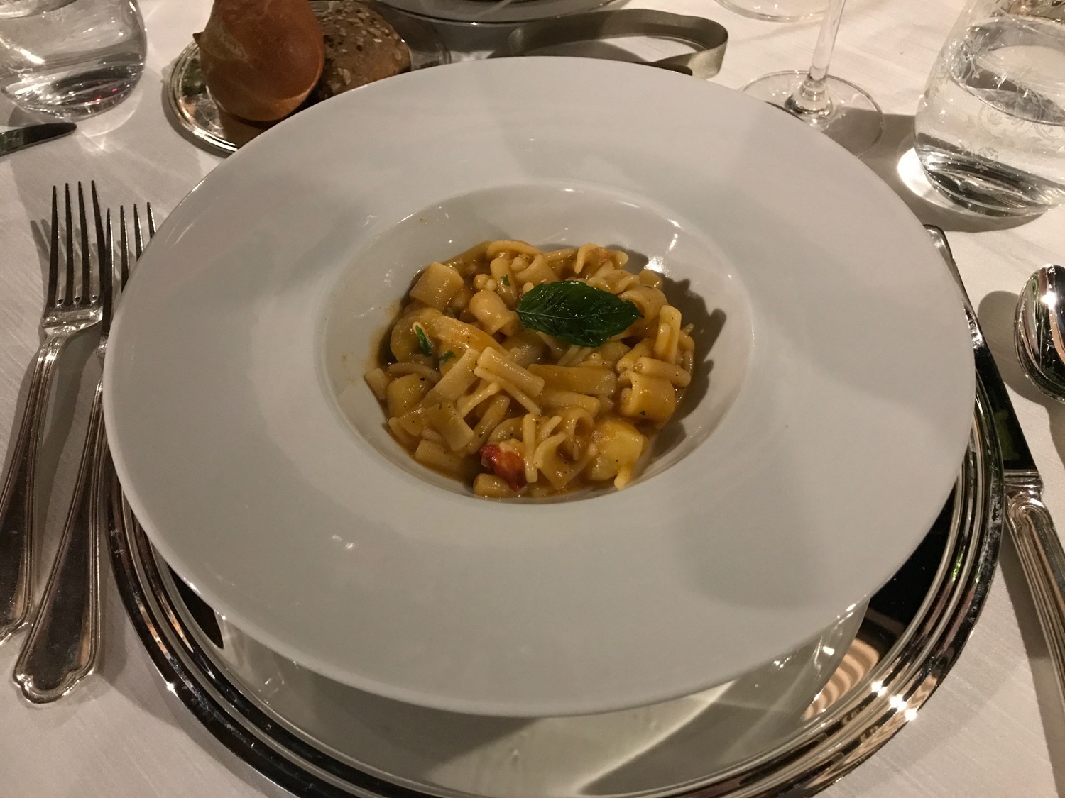 a plate of pasta and vegetables