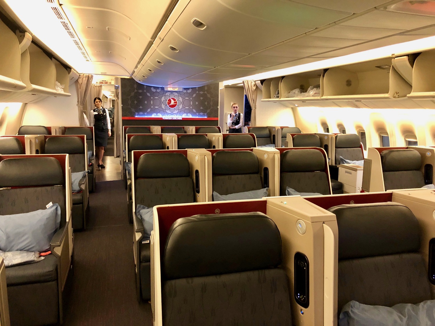 First Impressions of Turkish Airlines 777300ER Business Class Live