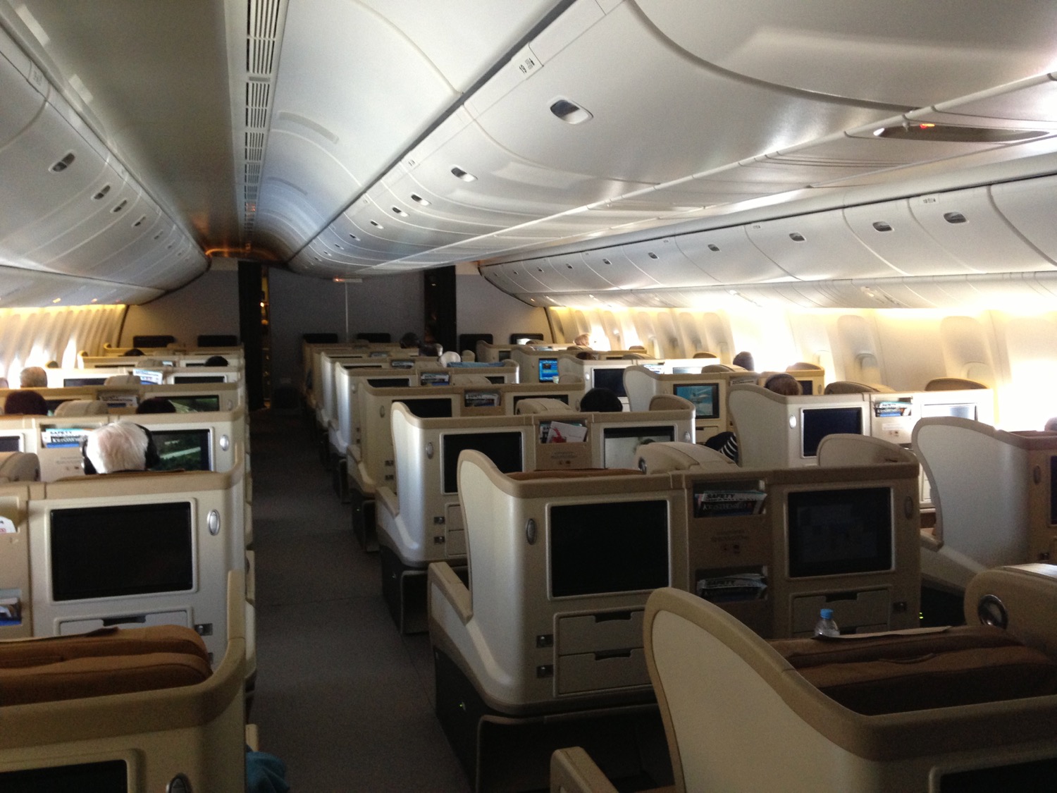 Review Singapore Airlines 777 300 Business Class Sydney To
