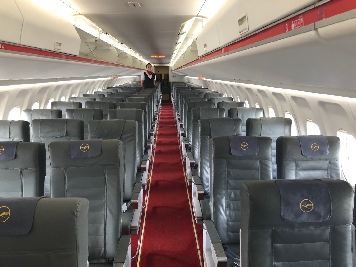 Fly The Fokker 100 While You Still Can Live And Let S Fly