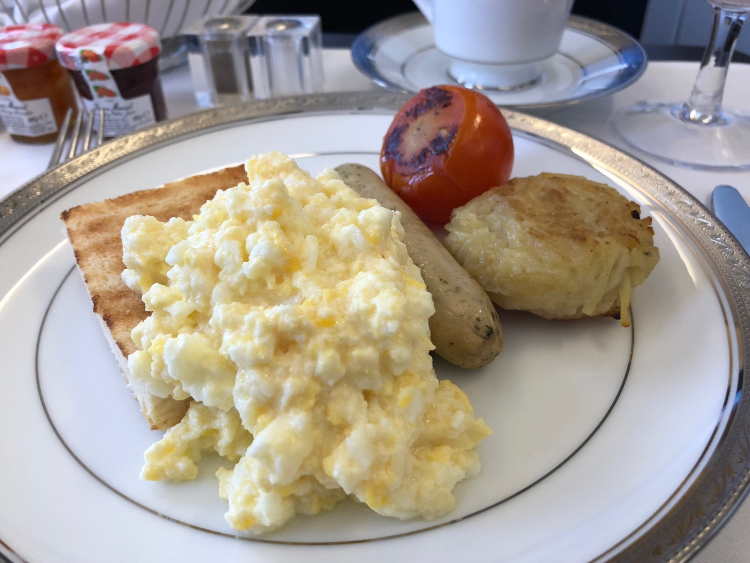 a plate of breakfast food