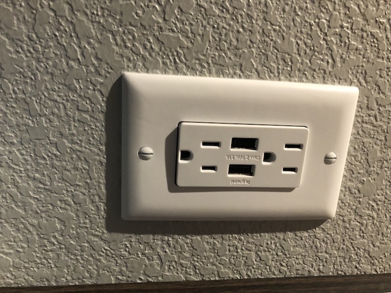 Outlet with USB plugs