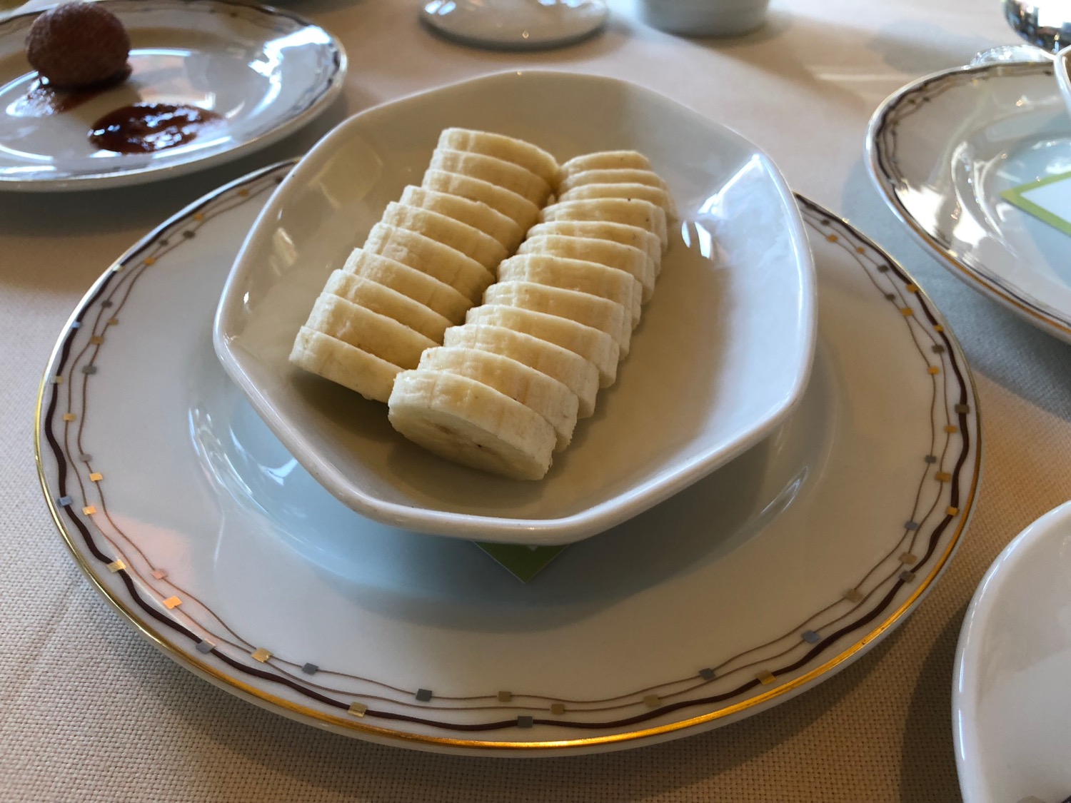 a plate of sliced bananas