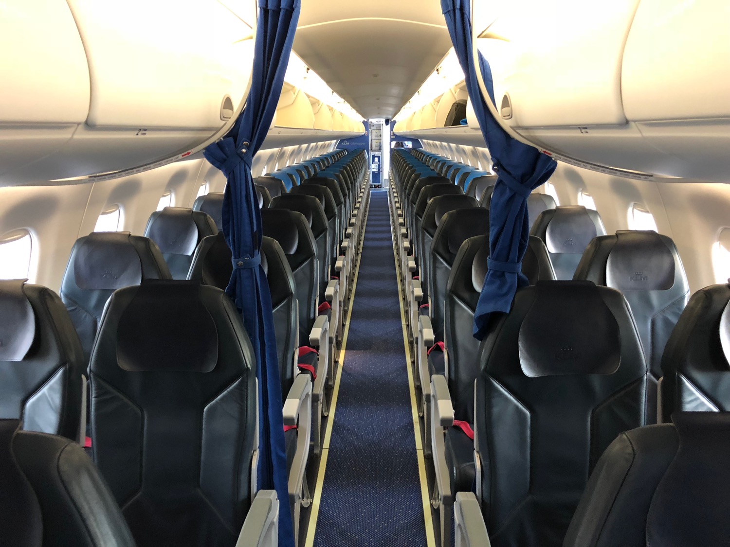 KLM ERJ-190 Business Class