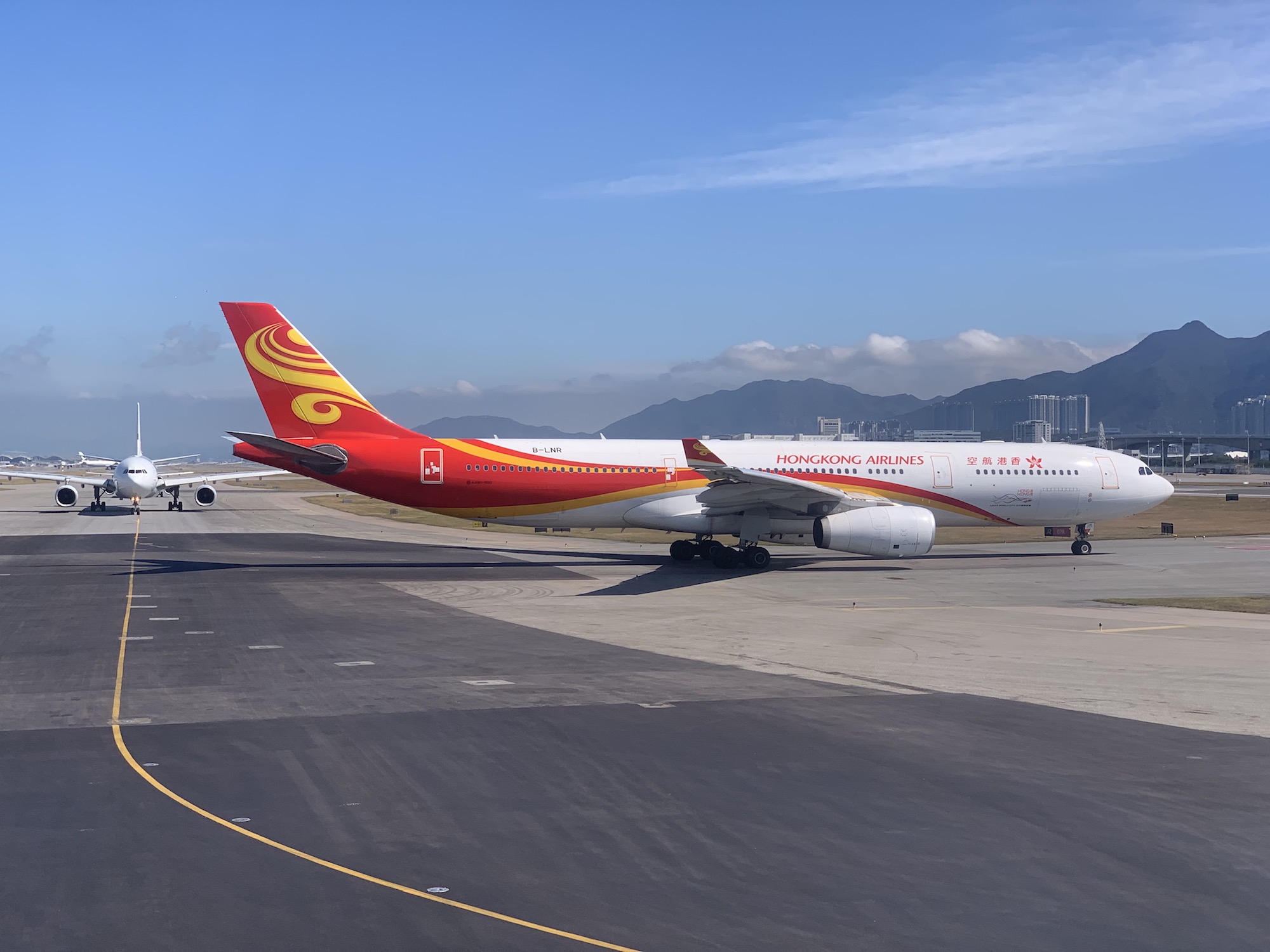 Hong Kong Airlines Vs United Airlines