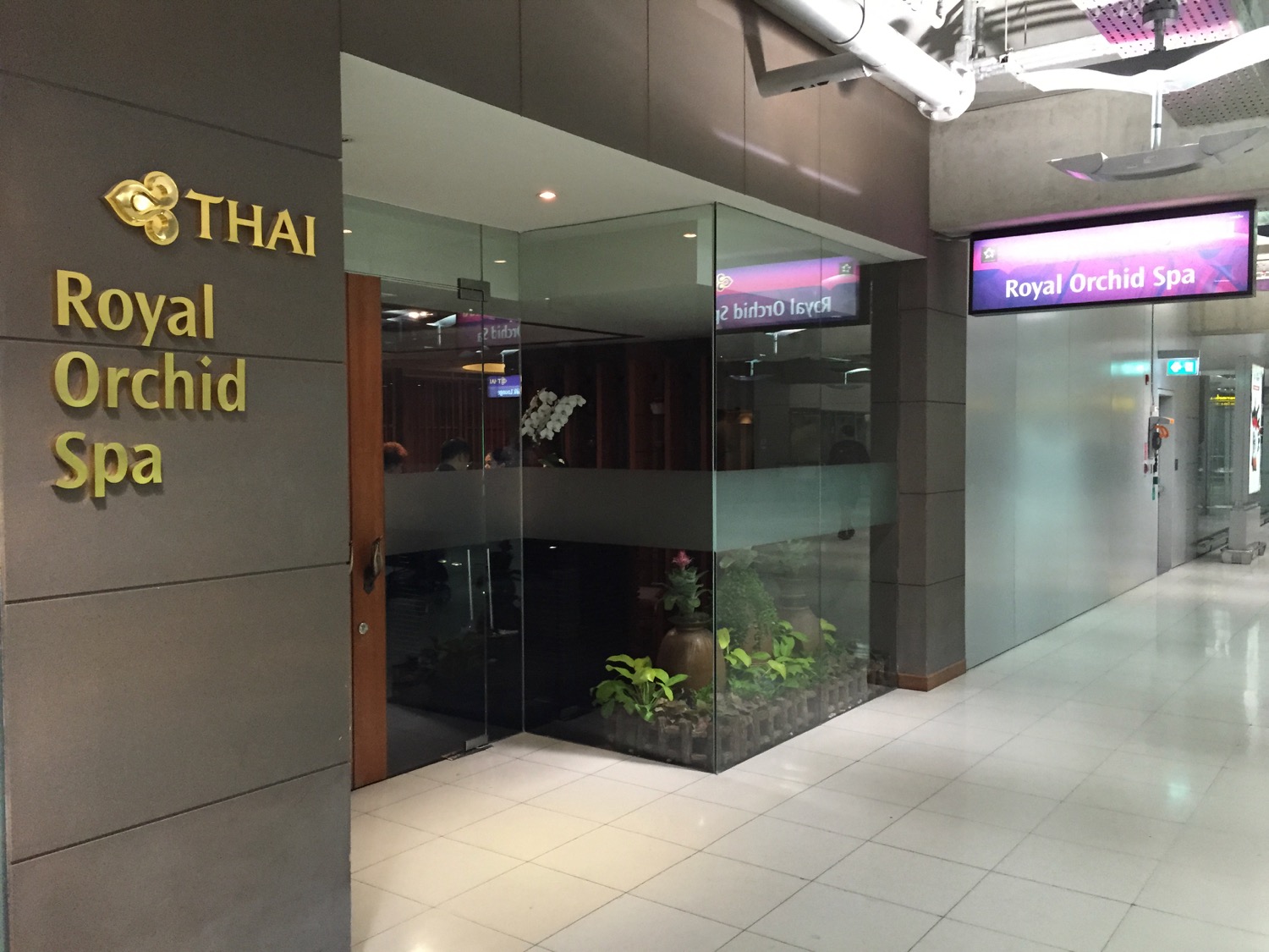 Review: Thai Airways Spa - Bangkok (BKK) - Live and Let's Fly