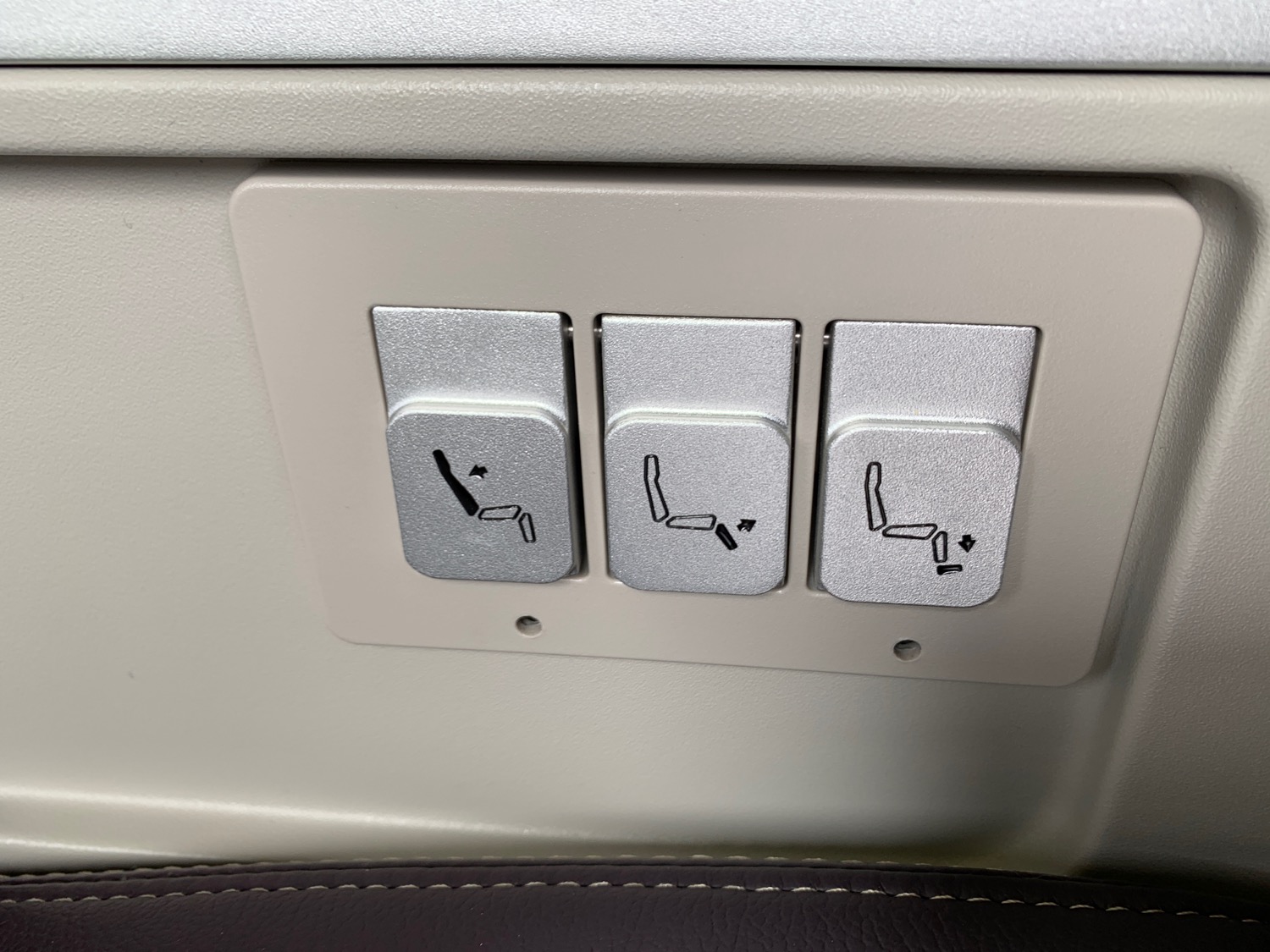 a close up of a seat belt switch