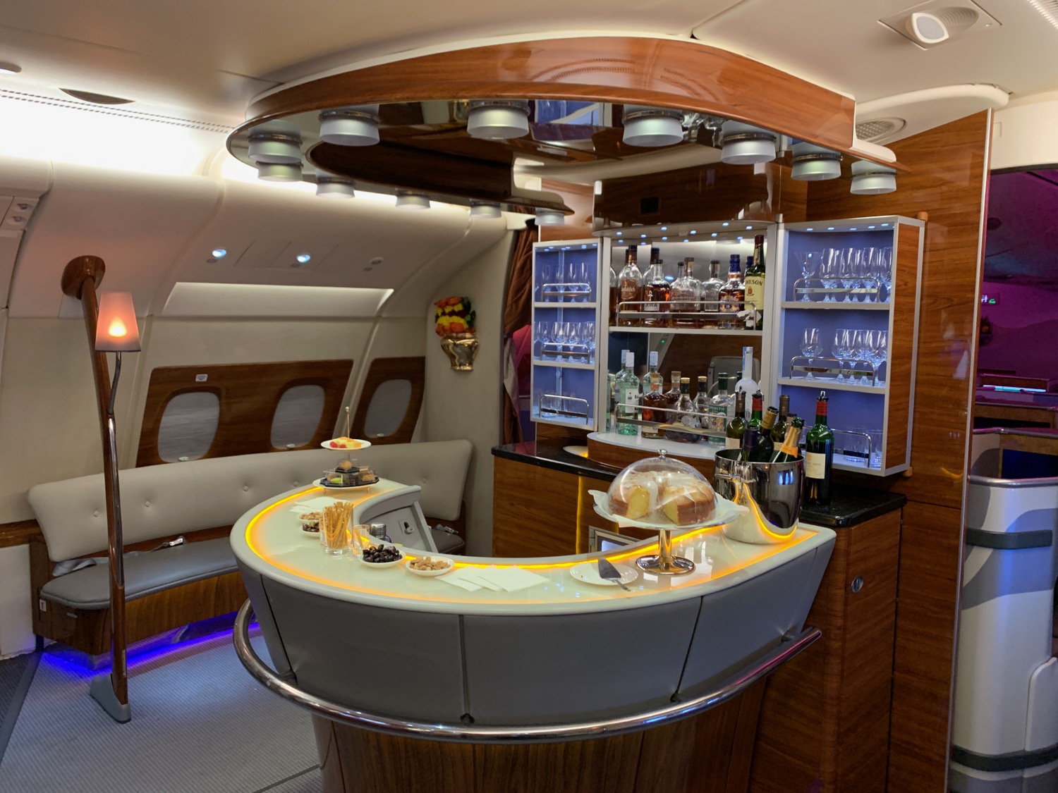 Review: Emirates A380 Business Class Los Angeles To Dubai ...
